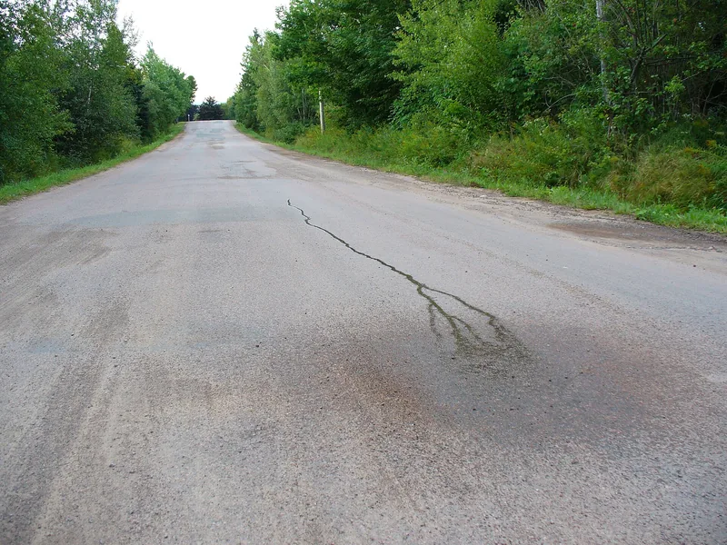 A country road that seems to go uphill